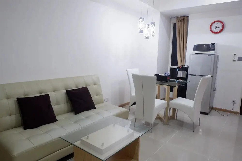 Джакарта: Casa Grande Apartment with Sofabed Connected to Kota Kasablanka
