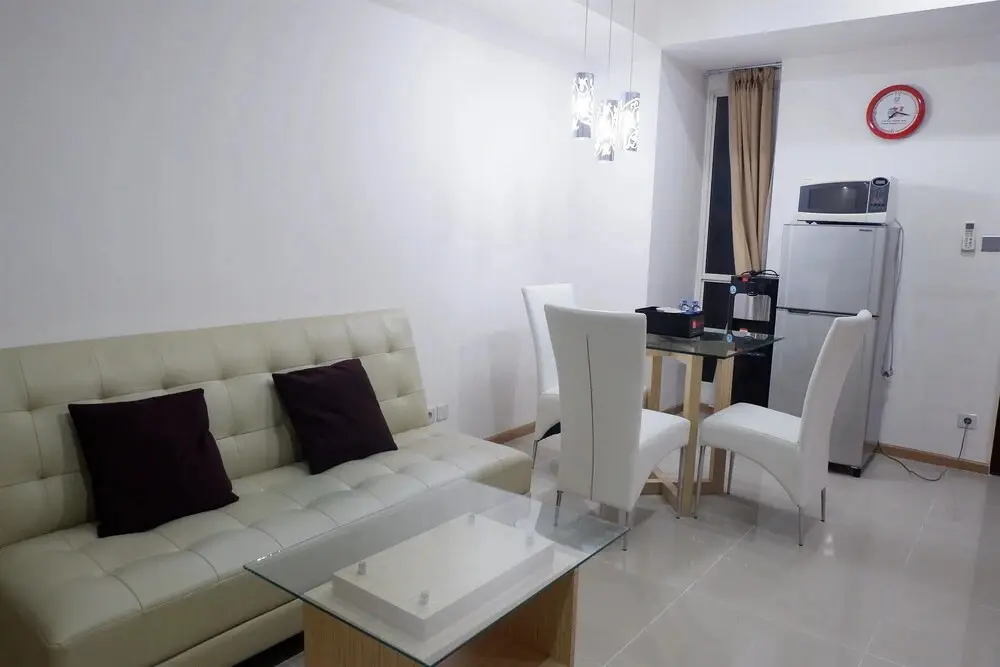 Джакарта: Casa Grande Apartment with Sofabed Connected to Kota Kasablanka