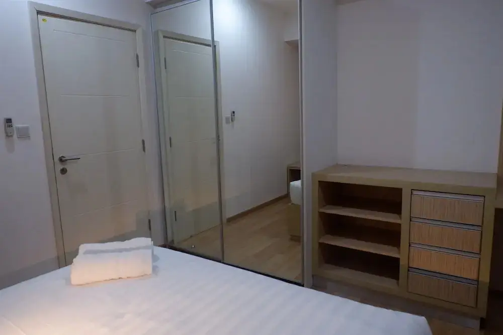 Джакарта: Casa Grande Apartment with Sofabed Connected to Kota Kasablanka