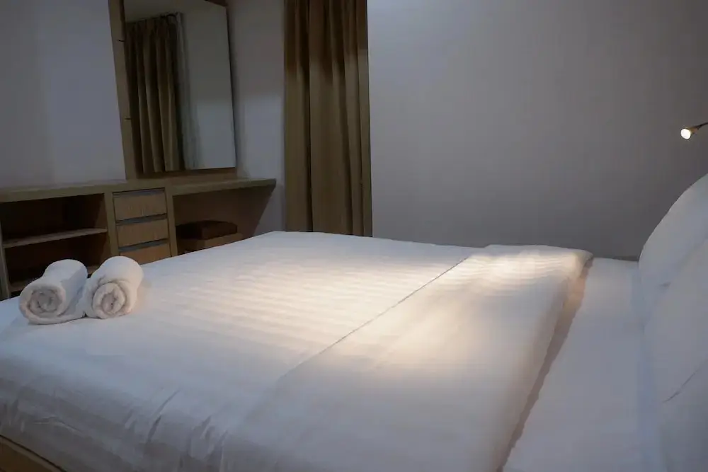 Джакарта: Casa Grande Apartment with Sofabed Connected to Kota Kasablanka