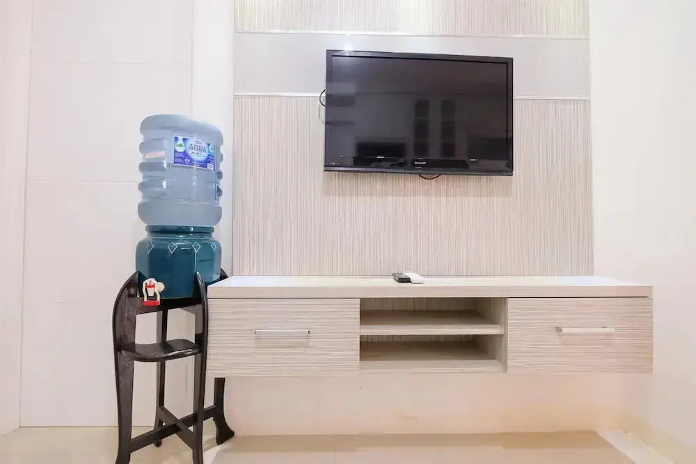 Джакарта: Minimalist Bassura Apartment Direct Access to Bassura City Mall