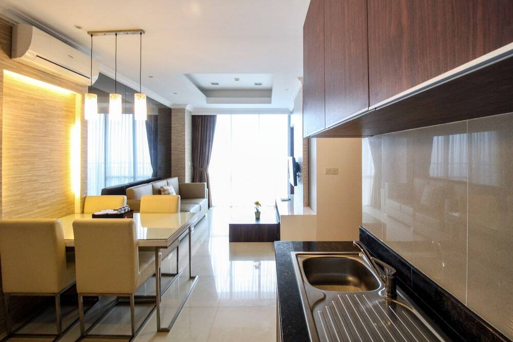 Джакарта: Denpasar Residence Apartment with Direct Access to Mall Kuningan City