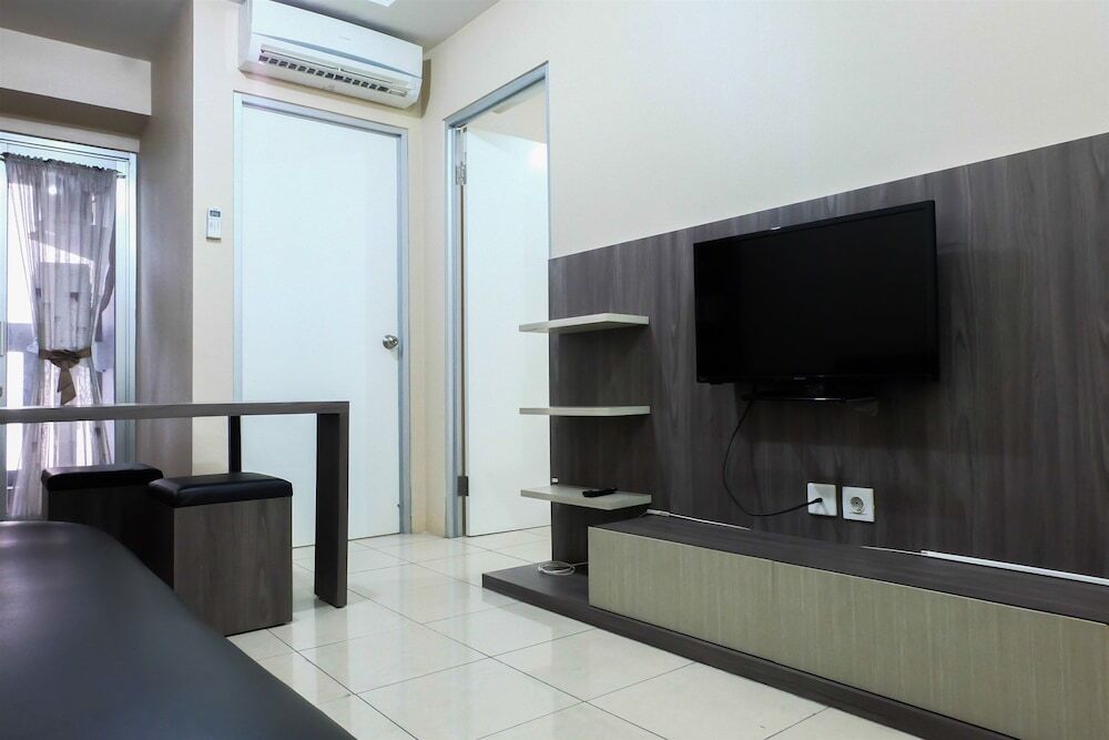 Джакарта: Pool View Green Bay Apartment Pluit