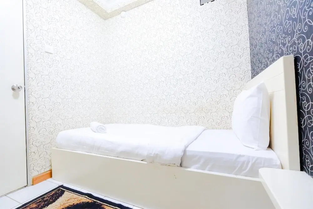 Джакарта: Modern Gading Nias Apartment
