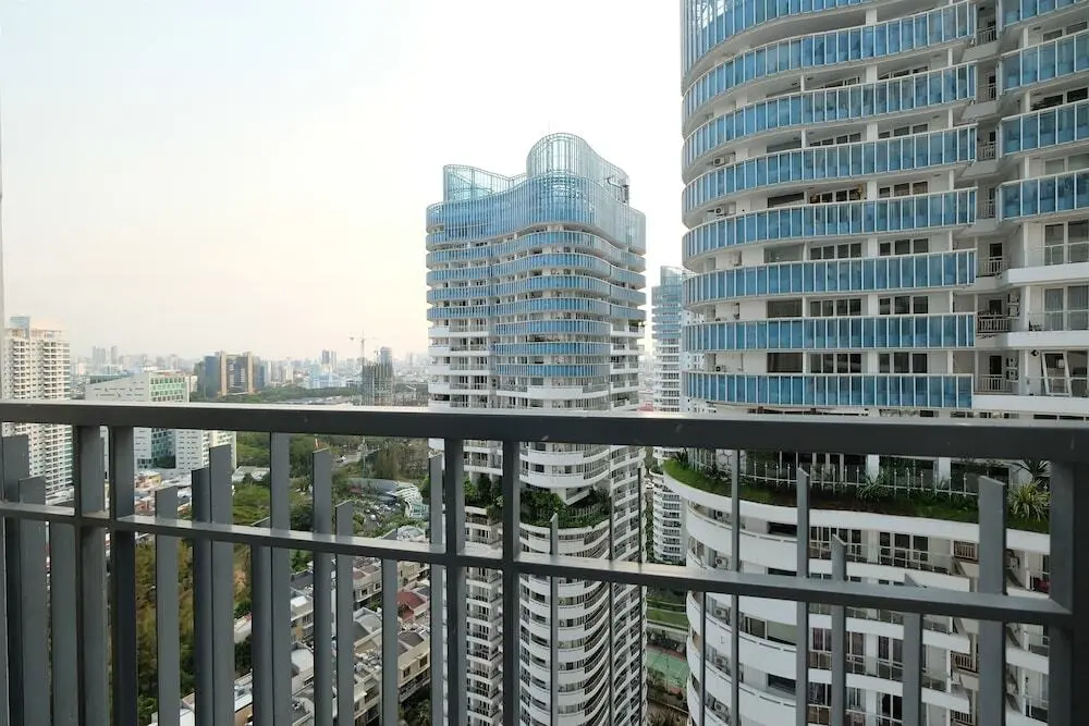 Джакарта: Modern Living at The Mansion Apartment near Kemayoran