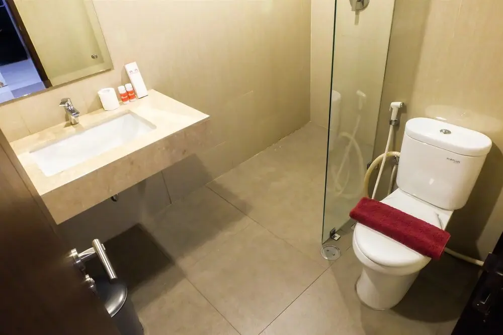 Джакарта: Best Location The H Residence Apartment