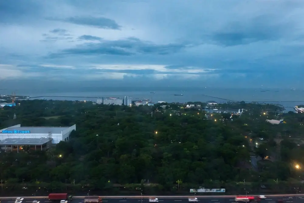 Джакарта: Compact Northland Apartment Near Ancol