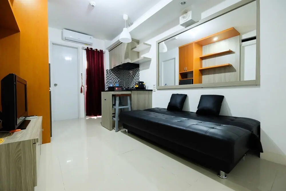 Джакарта: Relax and Enjoy in a Comfy Bassura City Apartment
