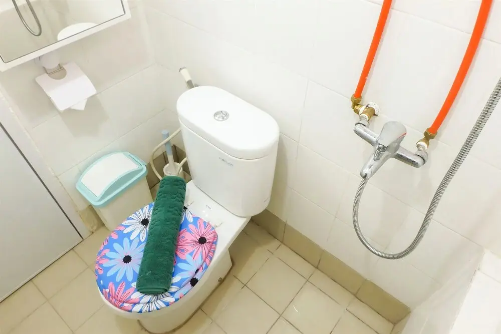 Джакарта: Spacious & Clean Bassura Apartment