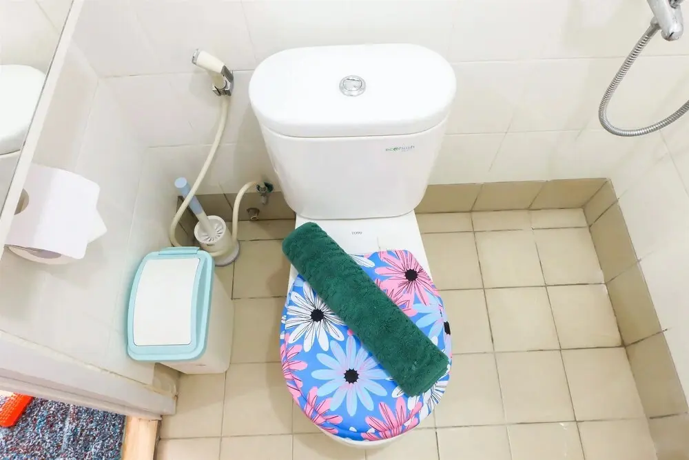 Джакарта: Spacious & Clean Bassura Apartment