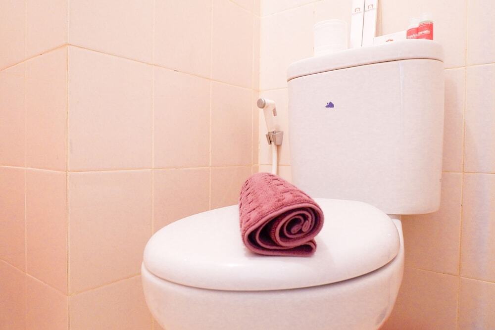 Южный Тангеранг: Cozy Studio Tree Park Apartment near BSD City