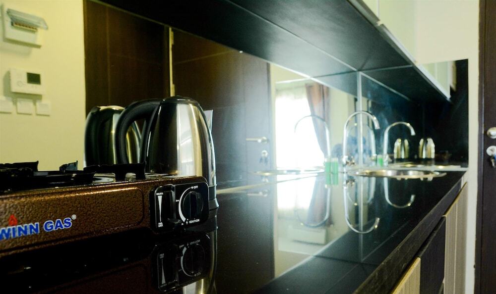 Legok: Best Location Studio Room Atria Residence Apartment Gading Serpong By Travelio