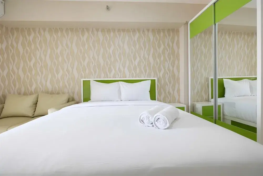 Джакарта: Modern Studio Bassura City Apartment
