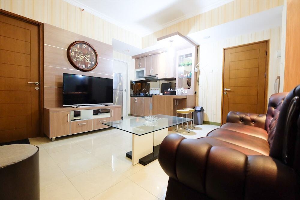 Джакарта: Comfortable Apartment at Gading Greenhill near to Kelapa Gading