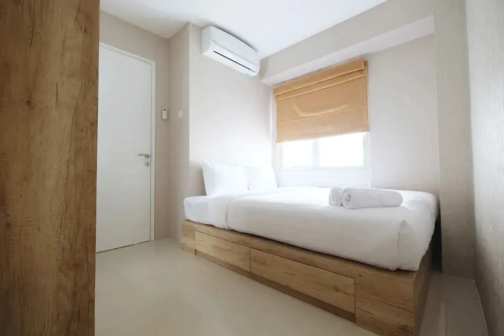 Джакарта: Spacious and Cozy Bassura City Apartment