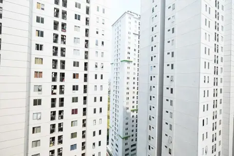 Spacious and Cozy Bassura City Apartment — фото 1