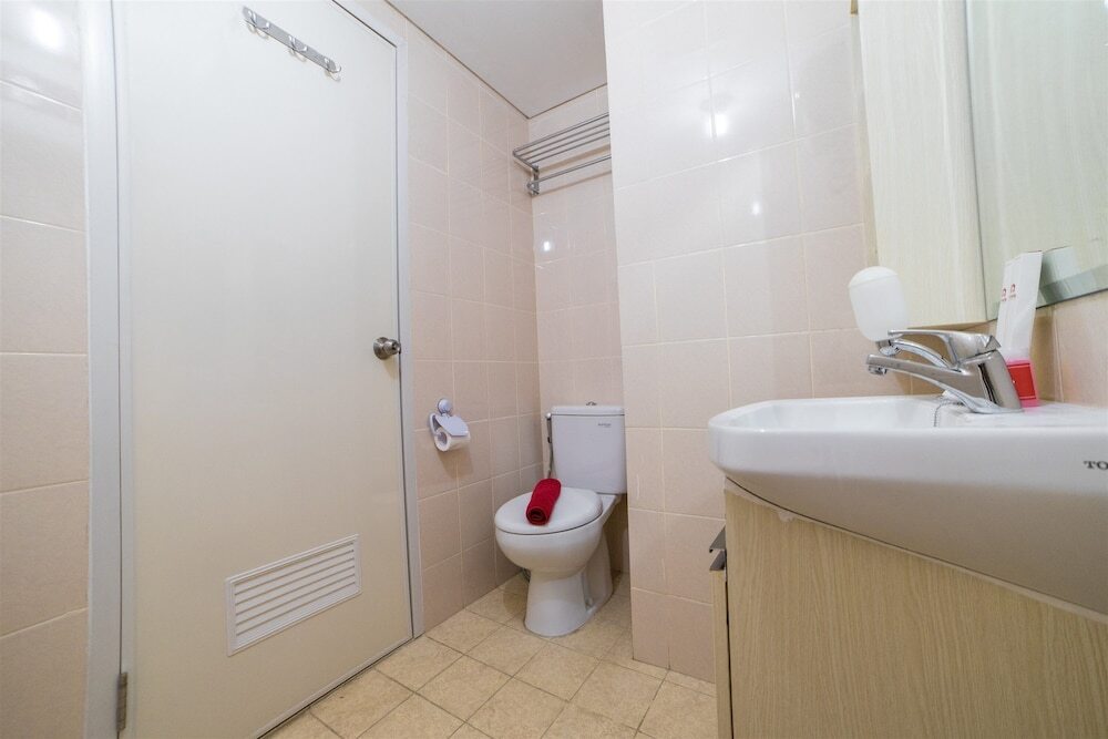 Бандунг: Contemporary Near Cihampelas at Parahyangan Residence Apartment