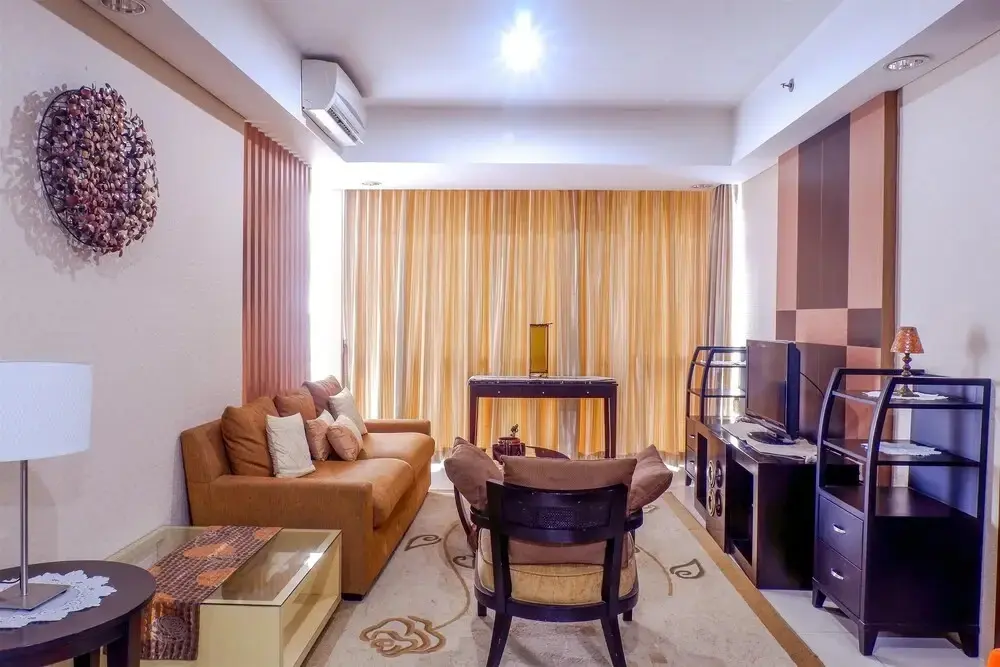 Джакарта: Cozy Pool View Kemang Village Residence Apartment with Direct Access to Mall
