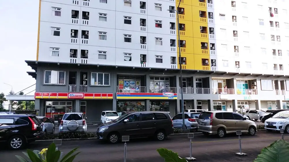 Good Apartment At Green Pramuka City — фото 1