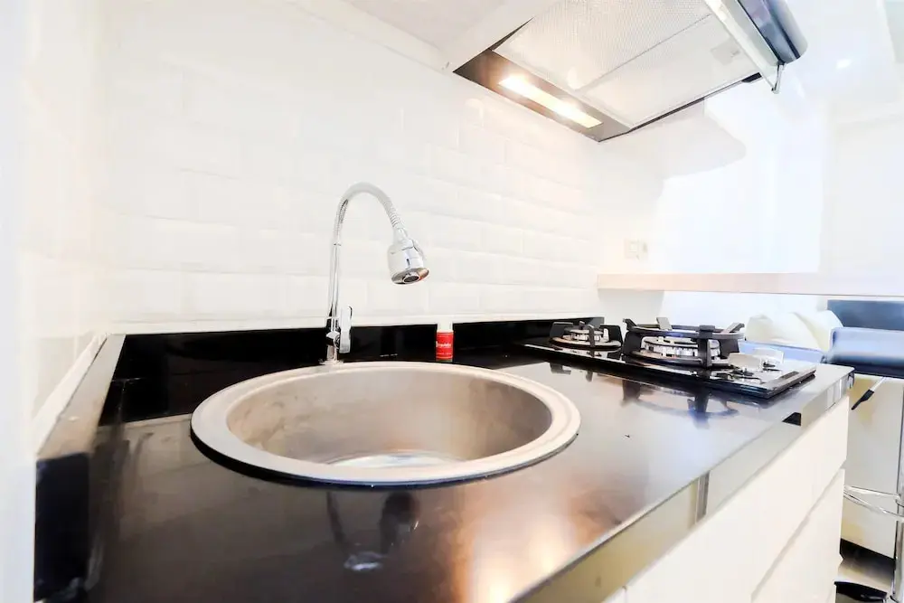 Джакарта: New & Clean Bassura City Apartment