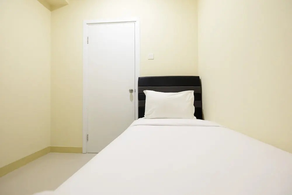 Джакарта: Clean And Tidy Green Pramuka Apartement