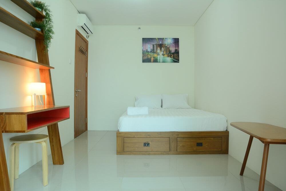 Джакарта: Woodland Park Residence Kalibata View Swimming Pool