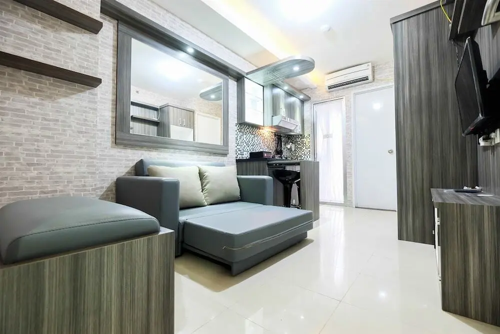 Джакарта: Modern Room Bassura City Apartment