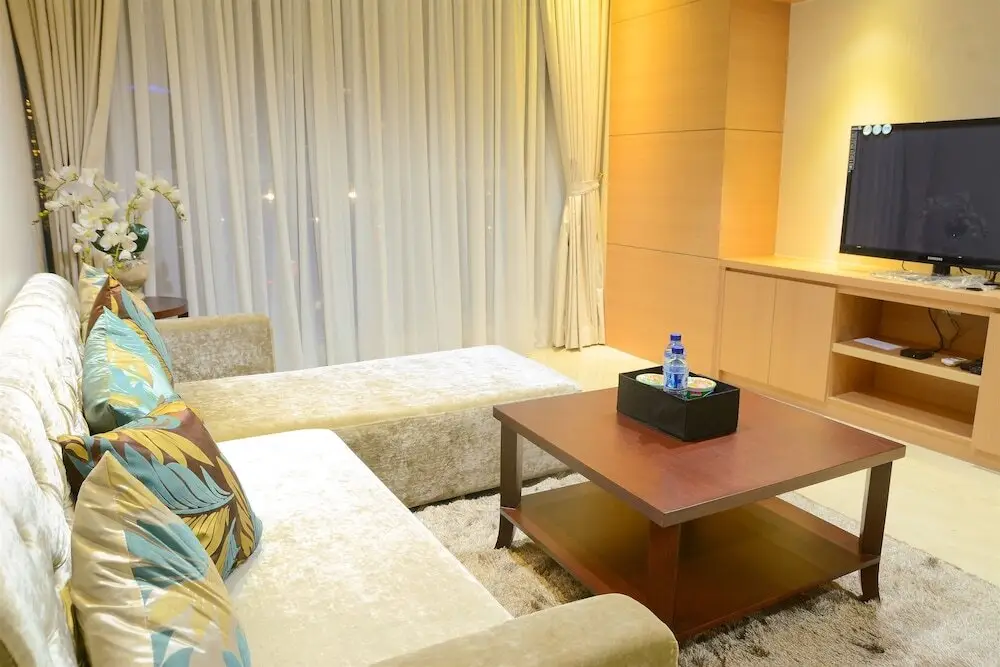 Elegant Four Winds Apartment with Infinity Pool Facility — фото 1