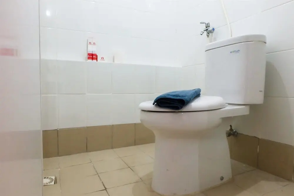 Джакарта: Modern Room Bassura Apartment With Direct Access To Shopping Center