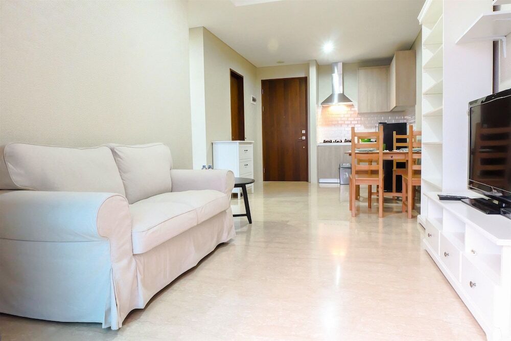 Джакарта: Four Star Apartment Veranda Near Puri