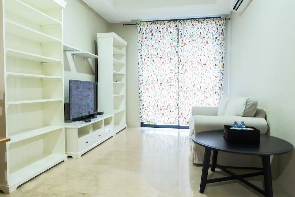 Джакарта: Four Star Apartment Veranda Near Puri