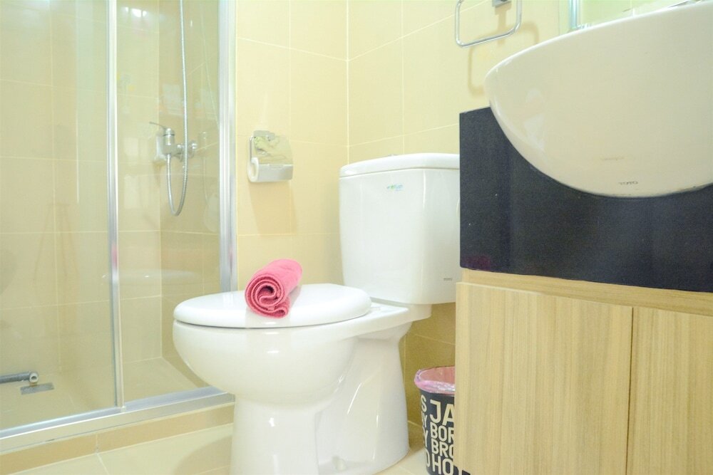 Джакарта: Cozy & Stylish Apartment W/ Great View At Madison Park