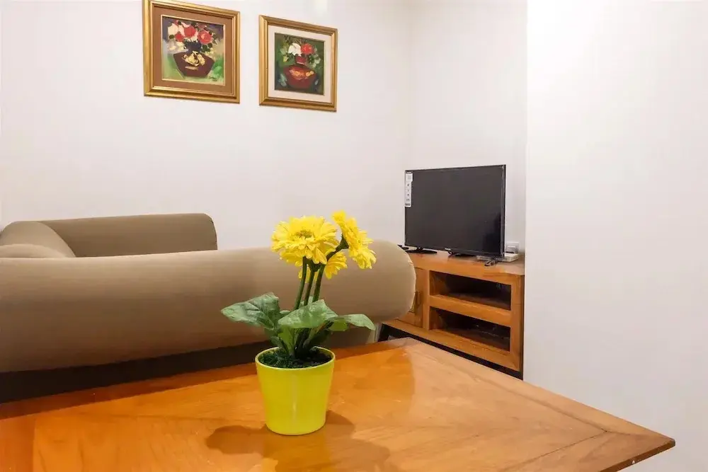 Джакарта: Homey Woodland Park Apartment Near Kalibata Plaza