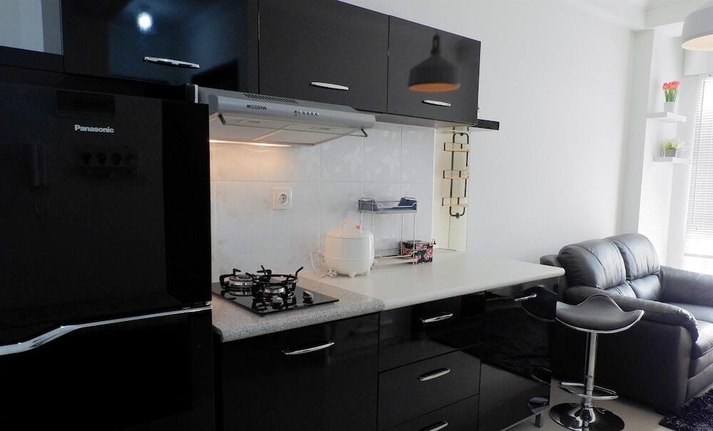 Джакарта: Homey and Minimalist Signature Park Grande Apartment