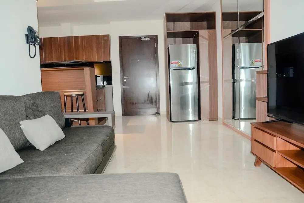 Джакарта: Artistic Room Lavenue Apartment