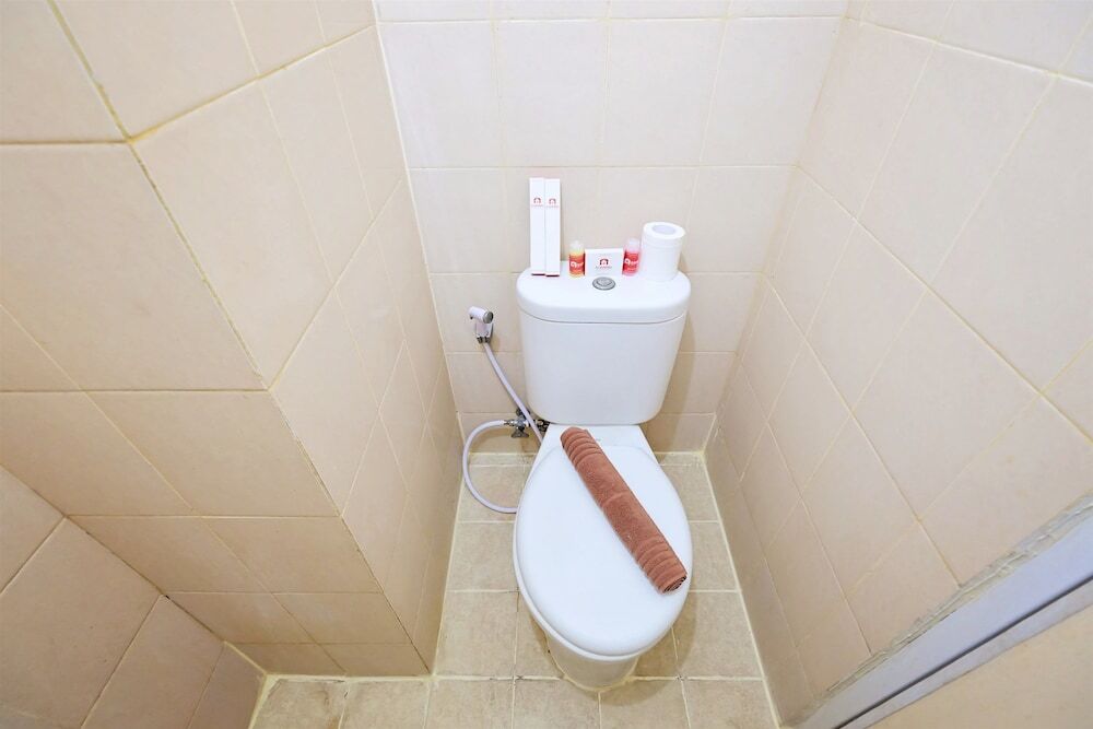 Южный Тангеранг: Minimalist Studio Room At Serpong Greenview