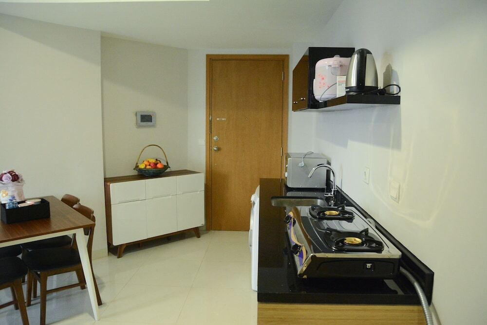 Джакарта: Golf View at the Mansion Apartment Near Jiexpo
