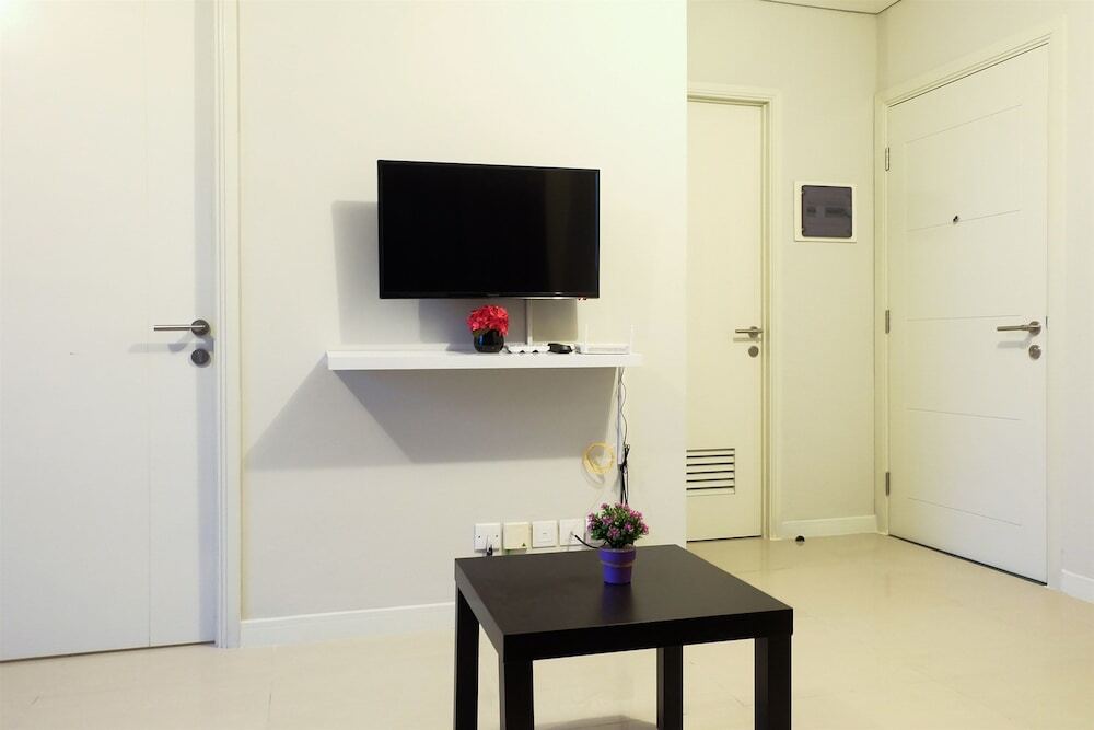 Джакарта: Pool View At Central Park Area (Madison Park) Apartment