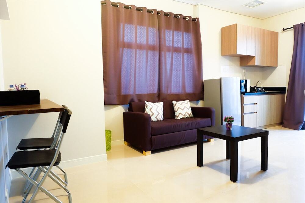Джакарта: Pool View At Central Park Area (Madison Park) Apartment