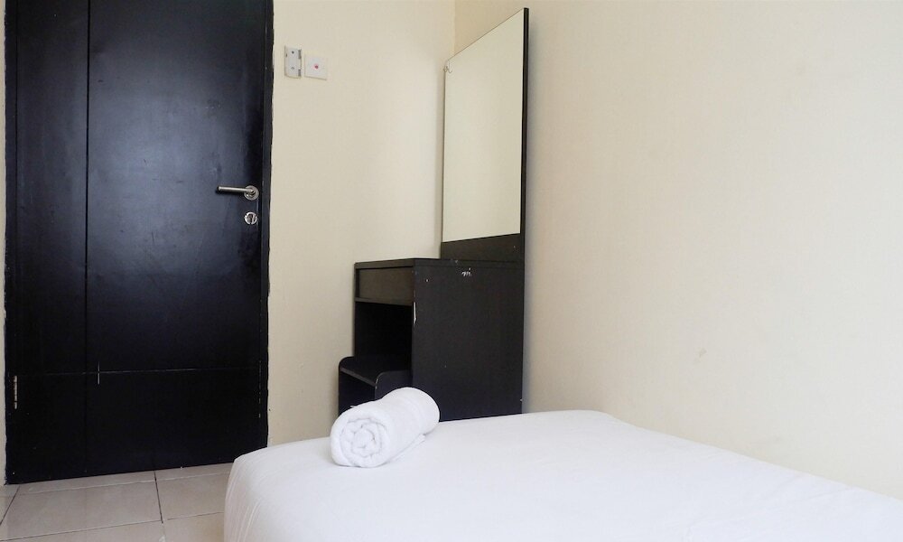 Джакарта: Simply Homey Gardenia Boulevard Apartment