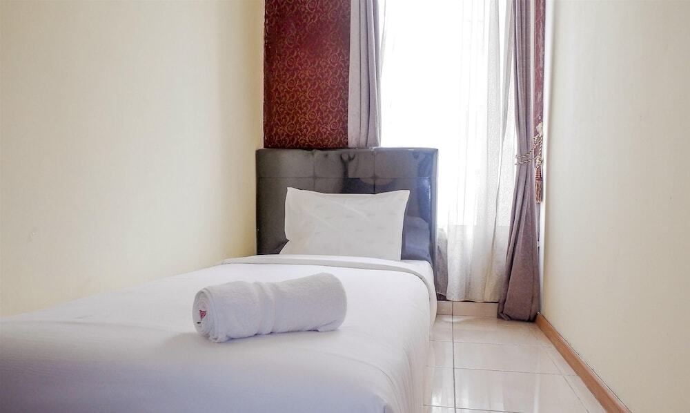 Джакарта: Simply Homey Gardenia Boulevard Apartment