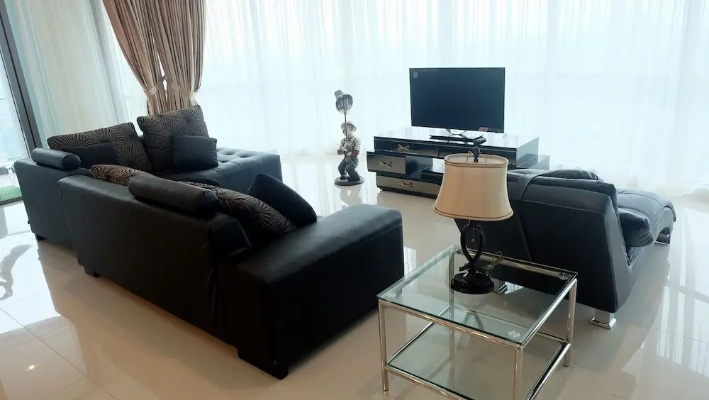 Джакарта: Luxury Spacious St Moritz Presidential Puri