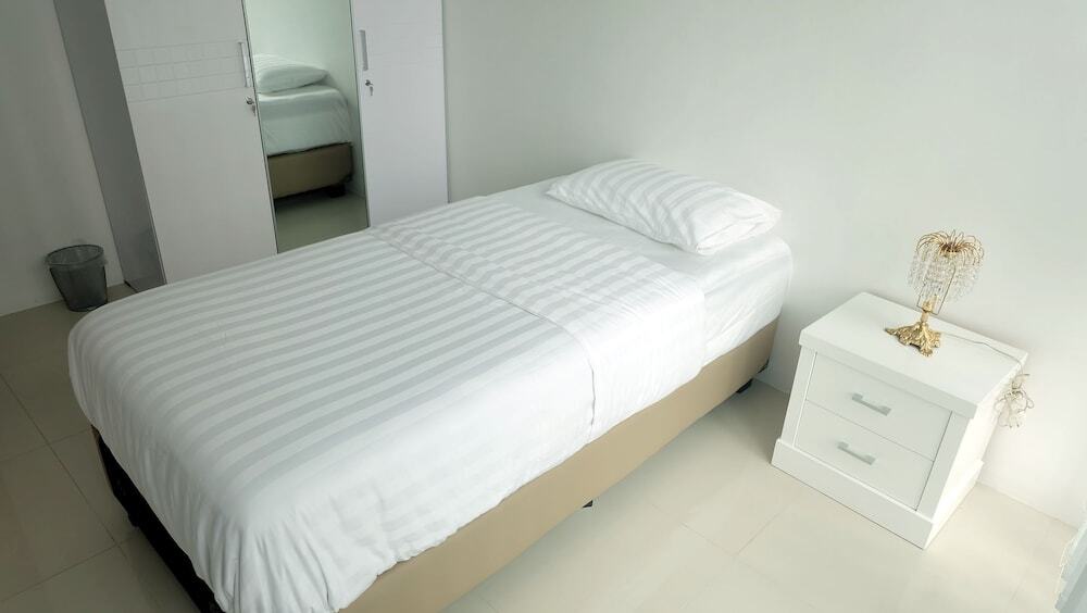 Джакарта: Luxury Spacious St Moritz Presidential Puri