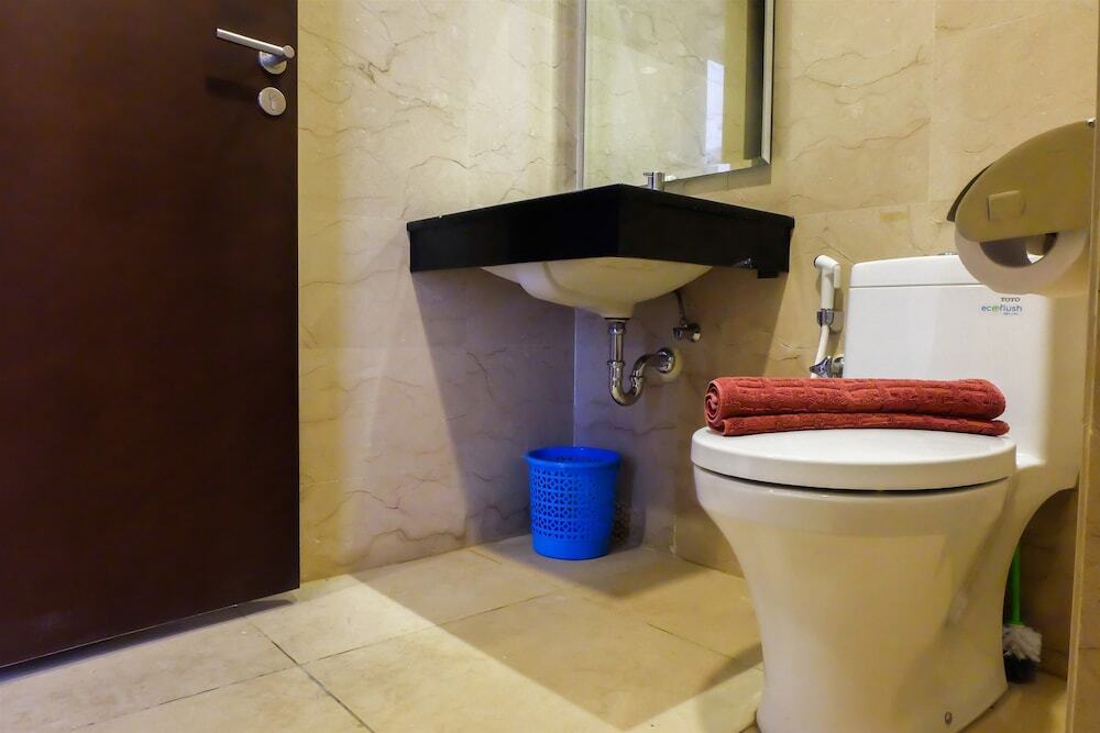 Джакарта: The 5Th Floor Lavenue Apartment