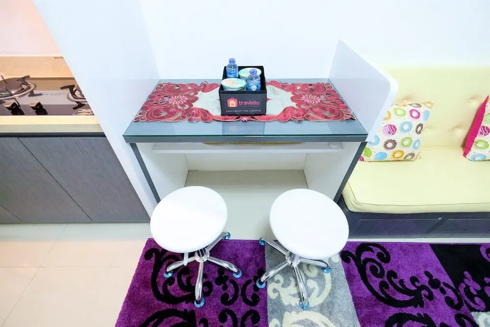 Джакарта: New Furnished Bassura City Apartment