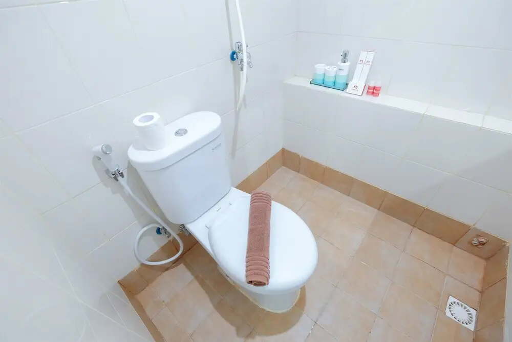 Джакарта: New Furnished Bassura City Apartment