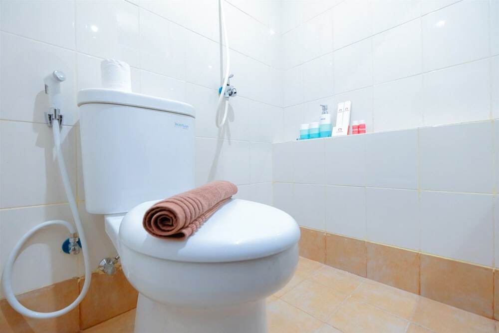 Джакарта: New Furnished Bassura City Apartment
