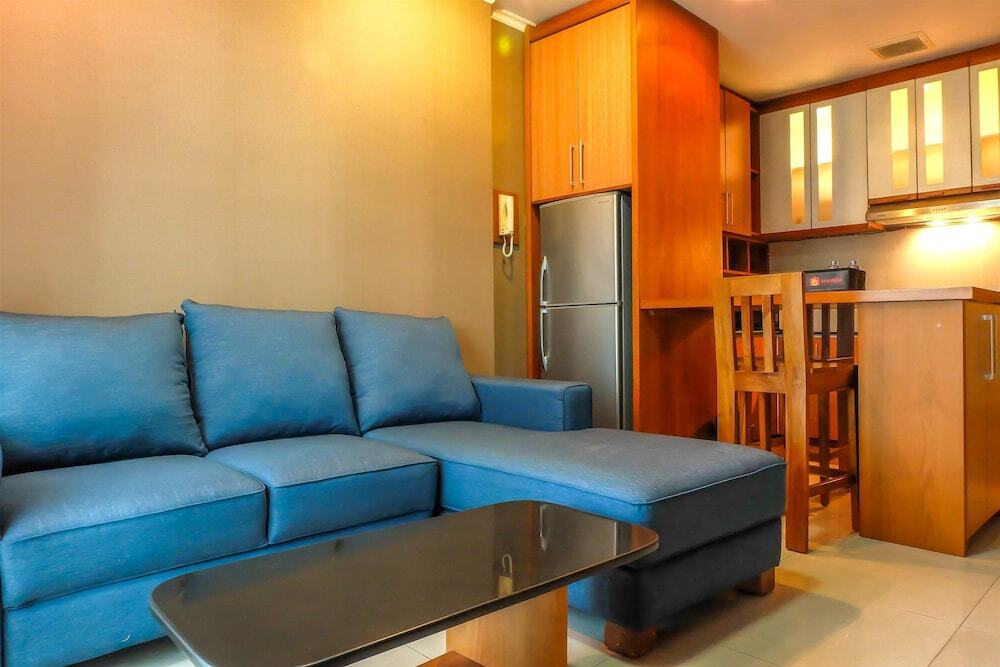Джакарта: Best Price Hampton's Park Apartment Near Pondok Indah Mall