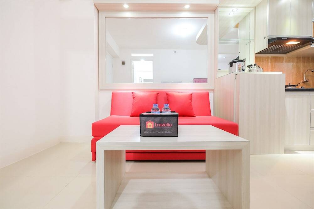 Джакарта: Minimalist Modern Bassura City Apartment Near Bassura City Mall