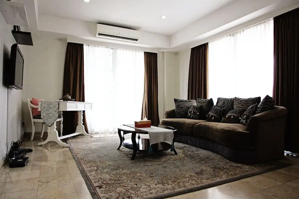 Джакарта: Classic Brawijaya Apartment with Pool View